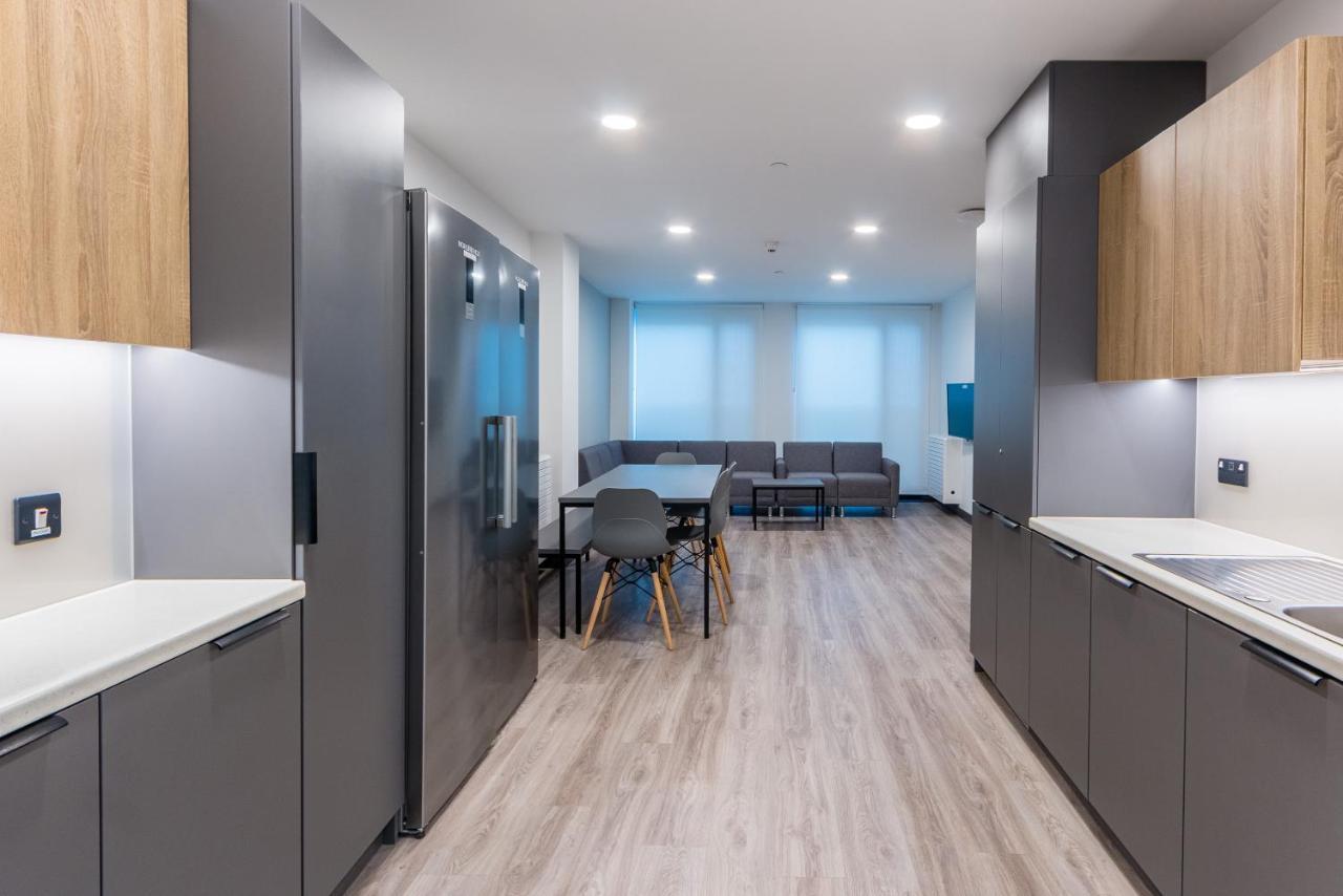 Destiny Student - Broga House Apartamento